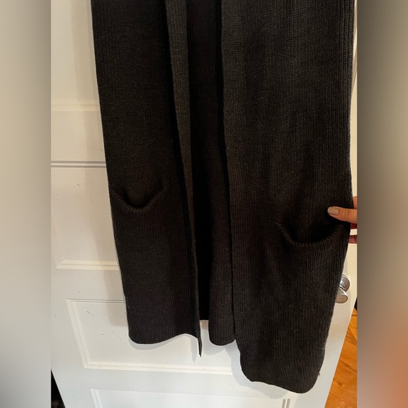 Aritzia Wilfred Olivie Cardigan (100% soft wool) - Picture 5 of 8